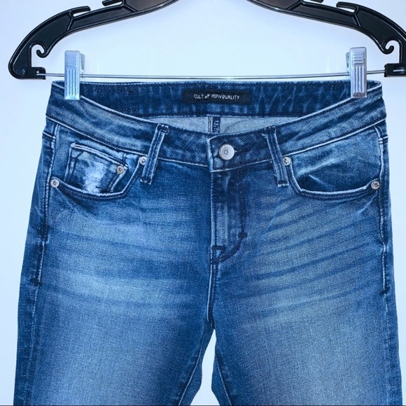 EUC Cult of Individuality Zen Midrise Embroidered Jean - Picture 4 of 9